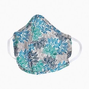 Vera Bradley face mask in Santiago